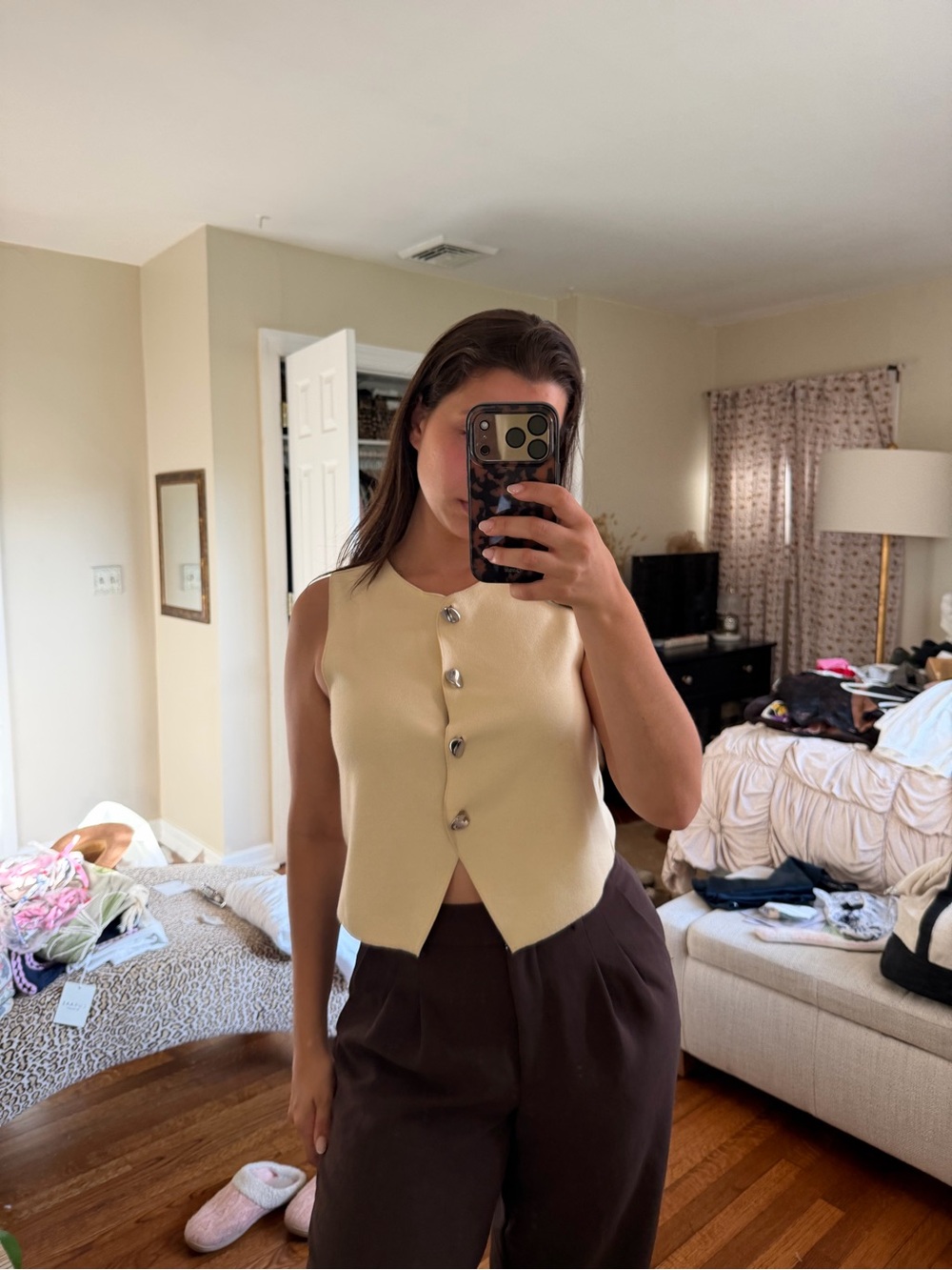H&M Cream Button-Front Crop Vest